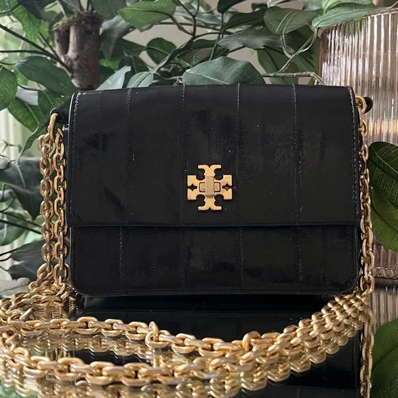 EUC Tory Burch Black Mini Crossbody Bag with Gold Chain - Picture 1 of 6